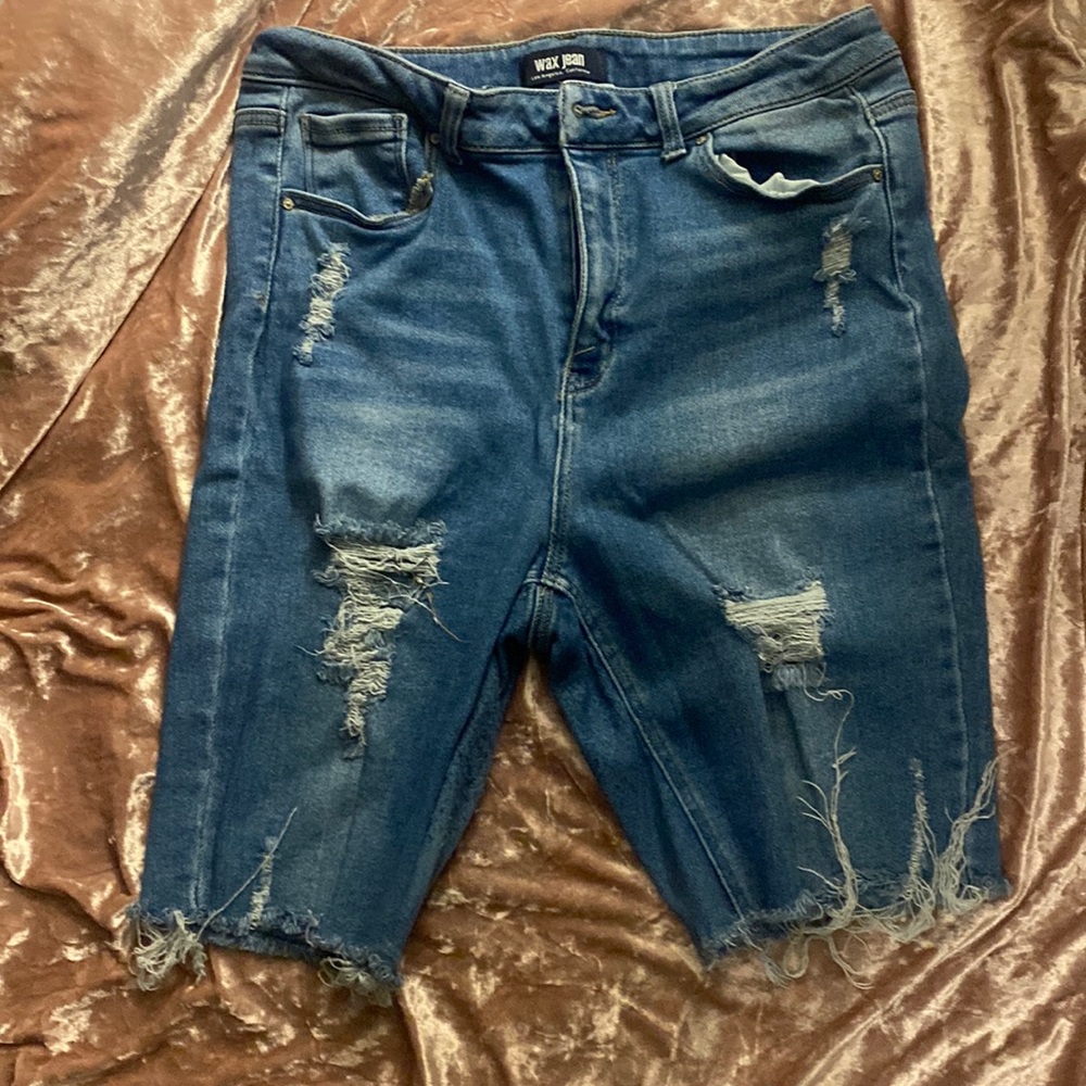 Women 3xl distressed Bermuda shorts